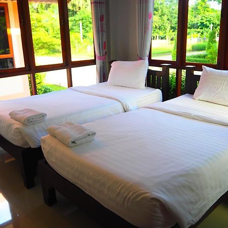 Bansuansiriwat Hotel Ban Tak Eksteriør billede